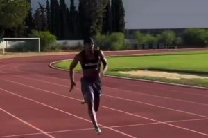 ⚡️曼联出品！伊兰加不用起跑器百米冲出10秒93，纽卡6380万欧将其买入